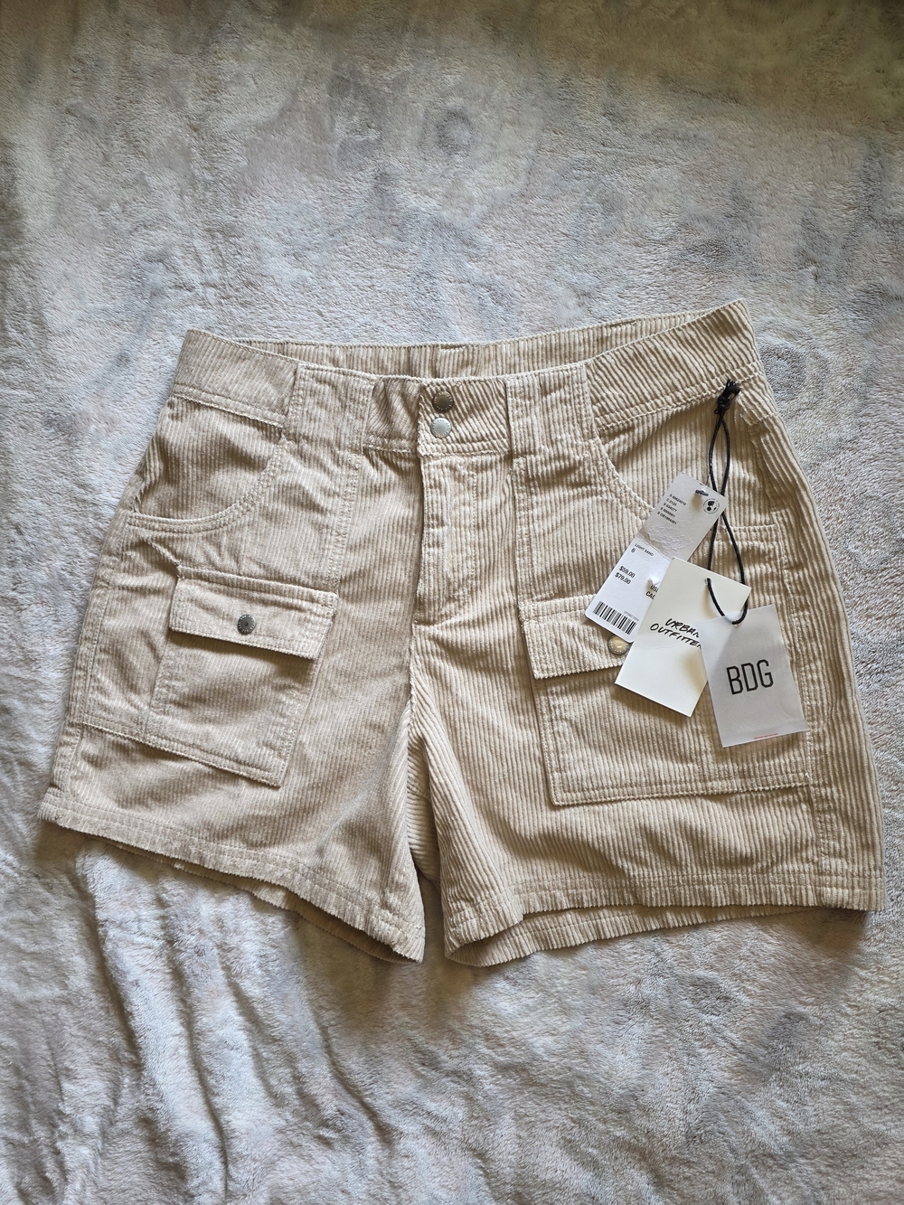NWT BDG Urban Outfitters Zoey Corduroy Cargo Short Utility Wear Street Wear